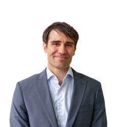 Ryan Autullo headshot