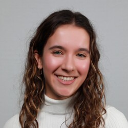 Cassandre Coyer headshot