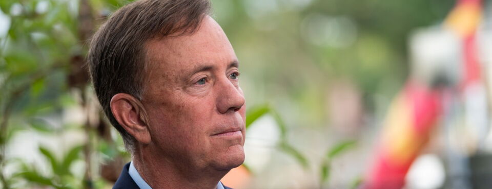 Connecticut’s Lamont Signs AI Law With Employer Notice Mandate