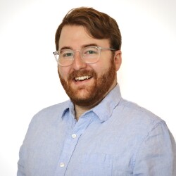 Andrew Small headshot